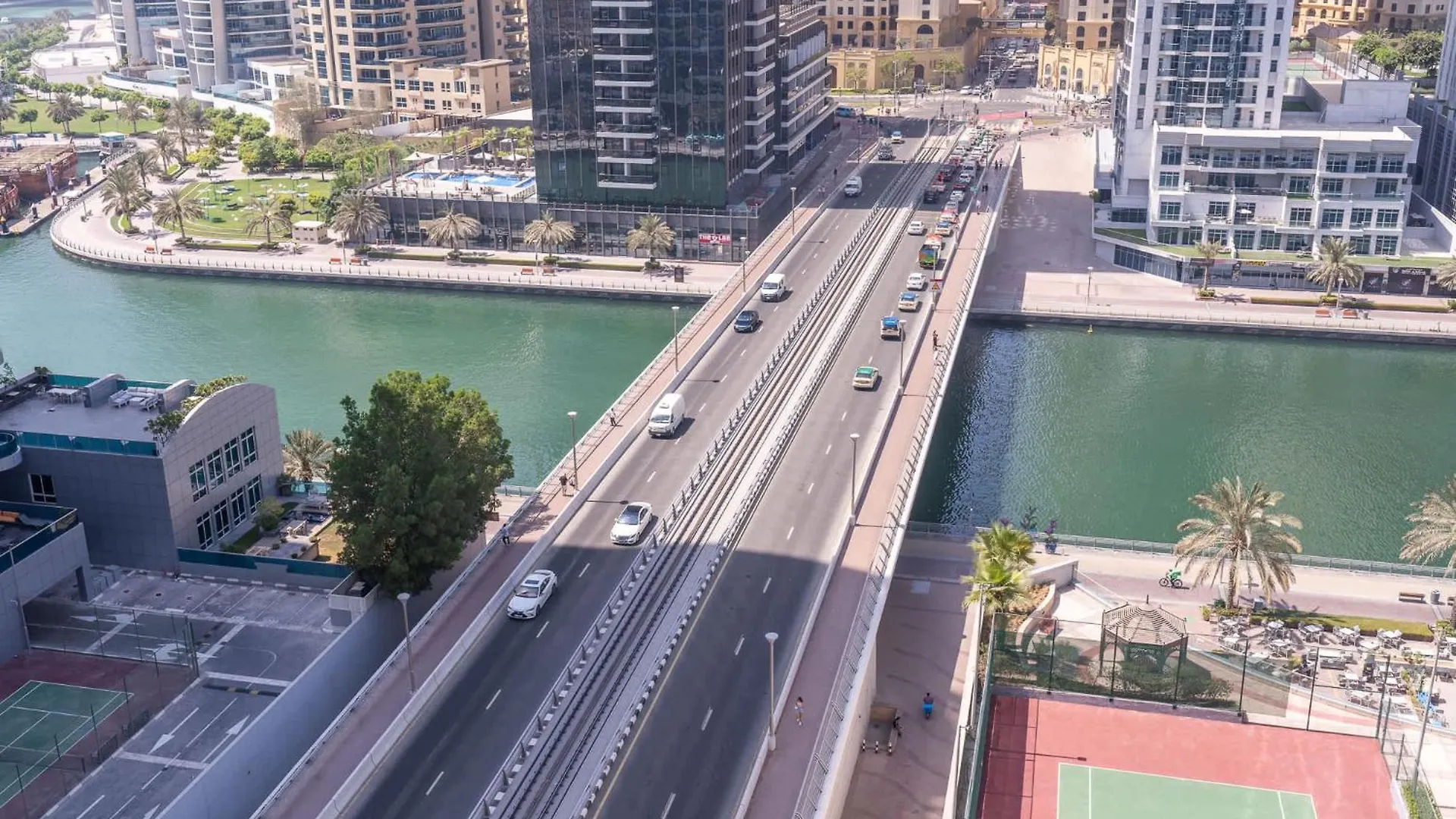 Appartement Minimalist Airy 3-Bedroom With Cityscape View In Dubai Marina