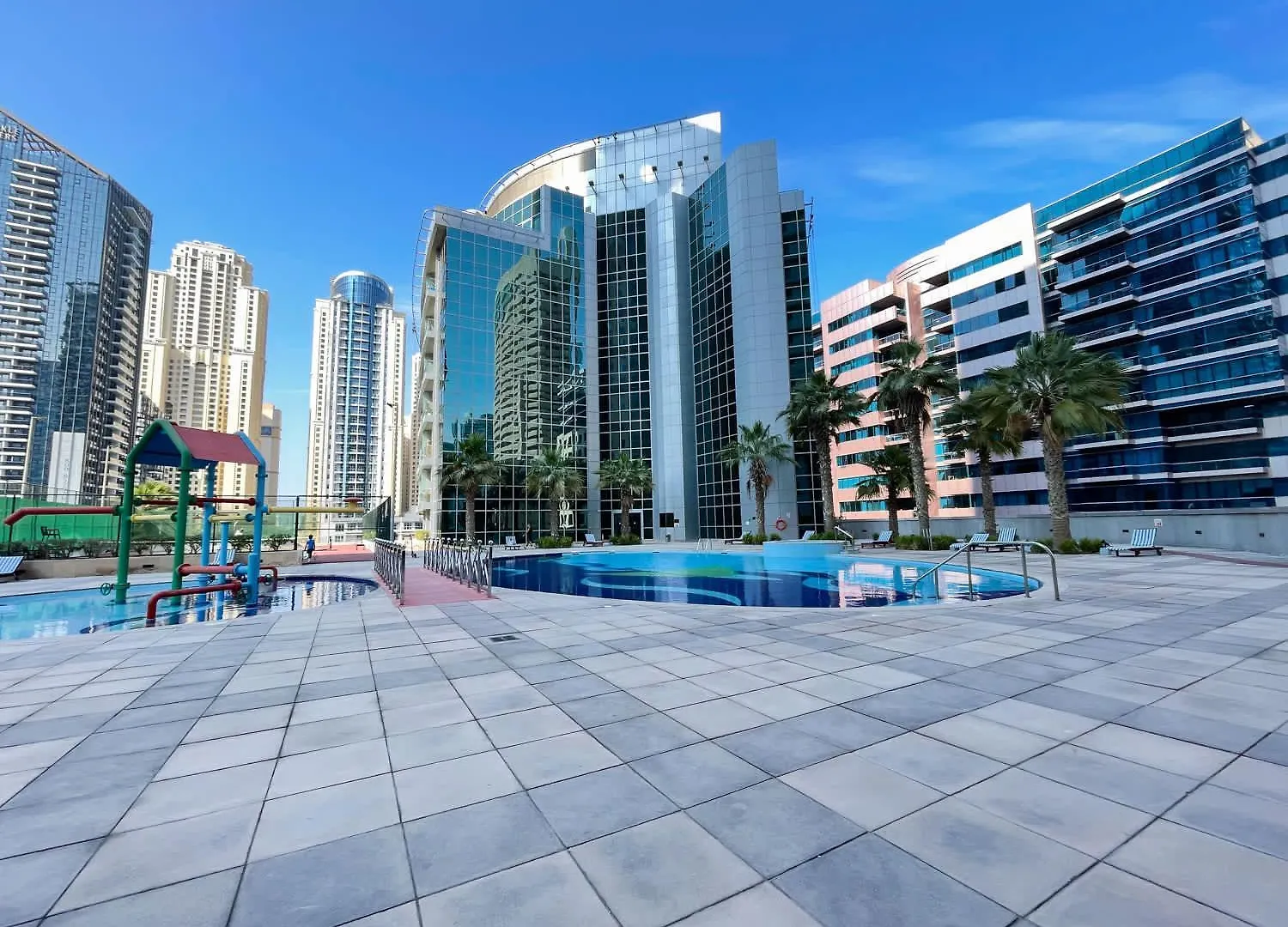 Minimalist Airy 3-Bedroom With Cityscape View In Dubai Marina 0*,