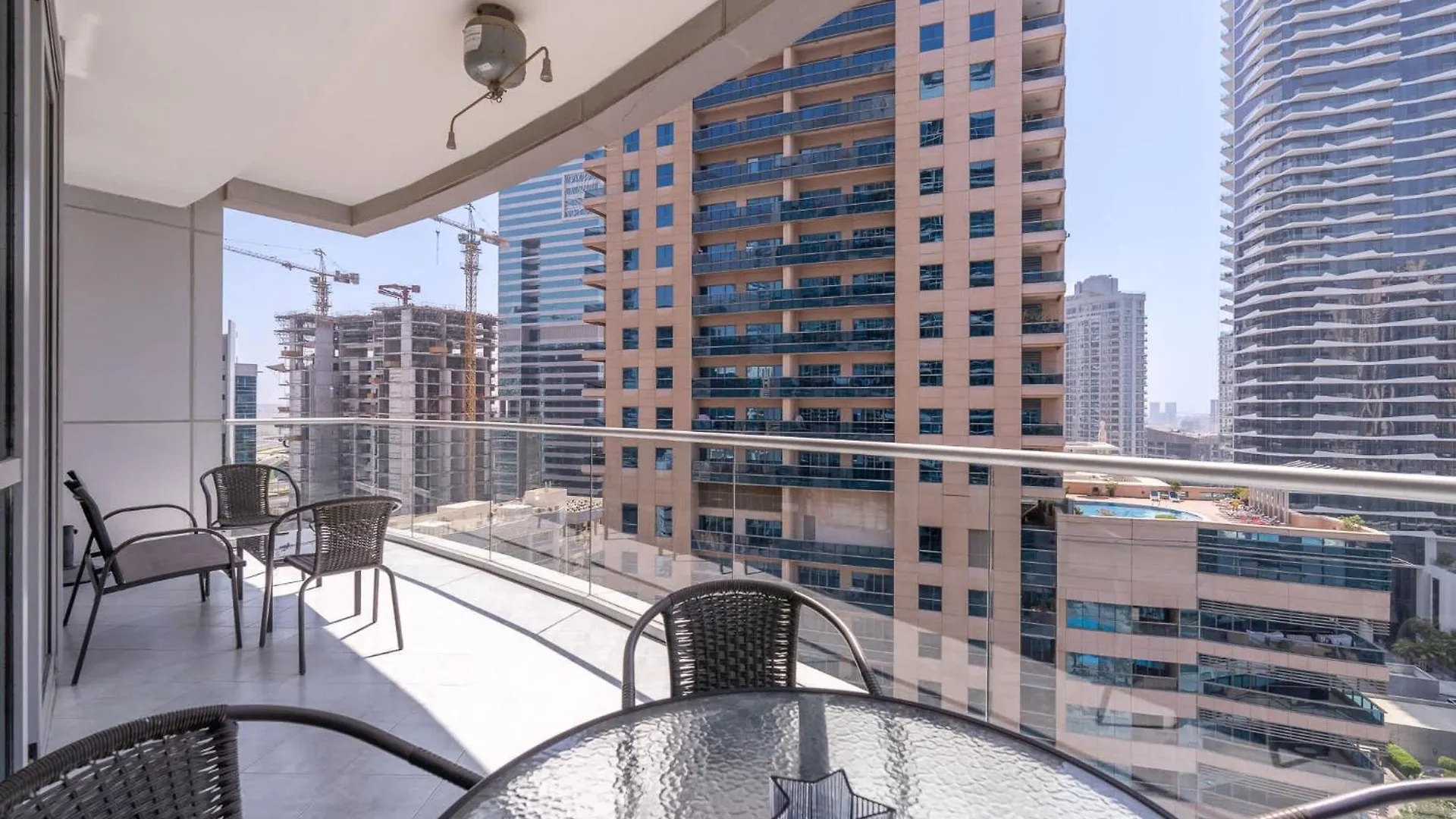 Minimalist Airy 3-Bedroom With Cityscape View In Dubai Marina Apartment