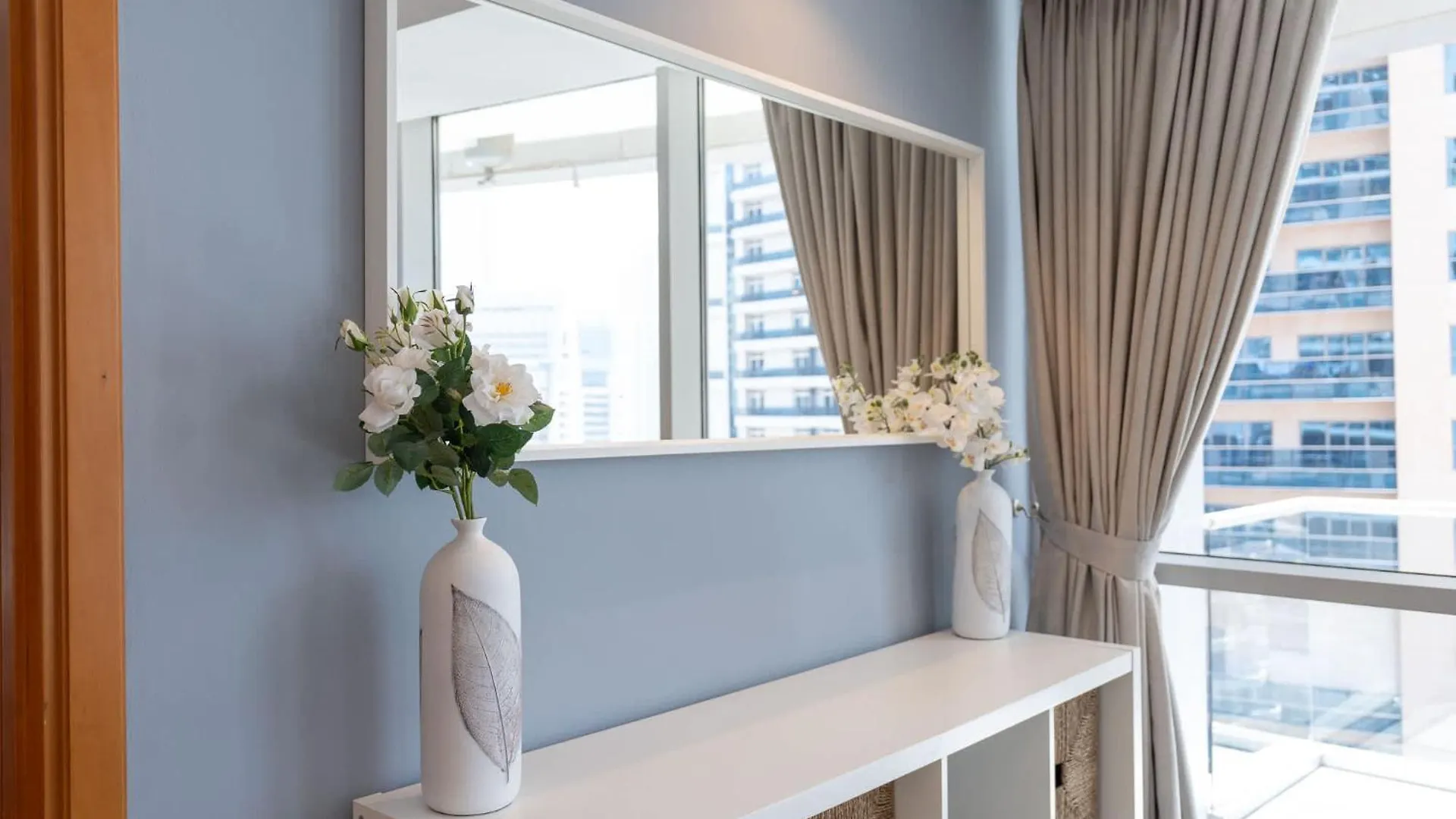 Minimalist Airy 3-Bedroom With Cityscape View In Dubai Marina Apartment