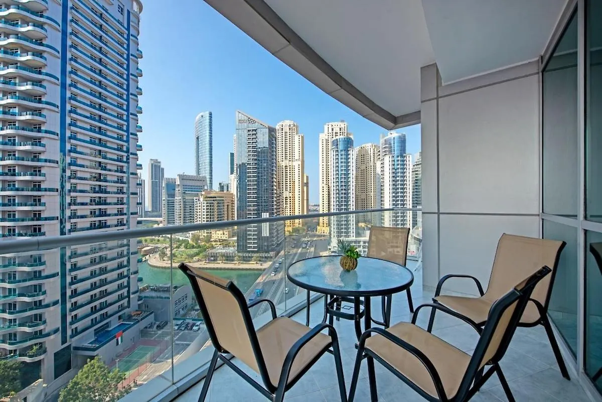 Apartment Minimalist Airy 3-Bedroom With Cityscape View In Dubai Marina United Arab Emirates