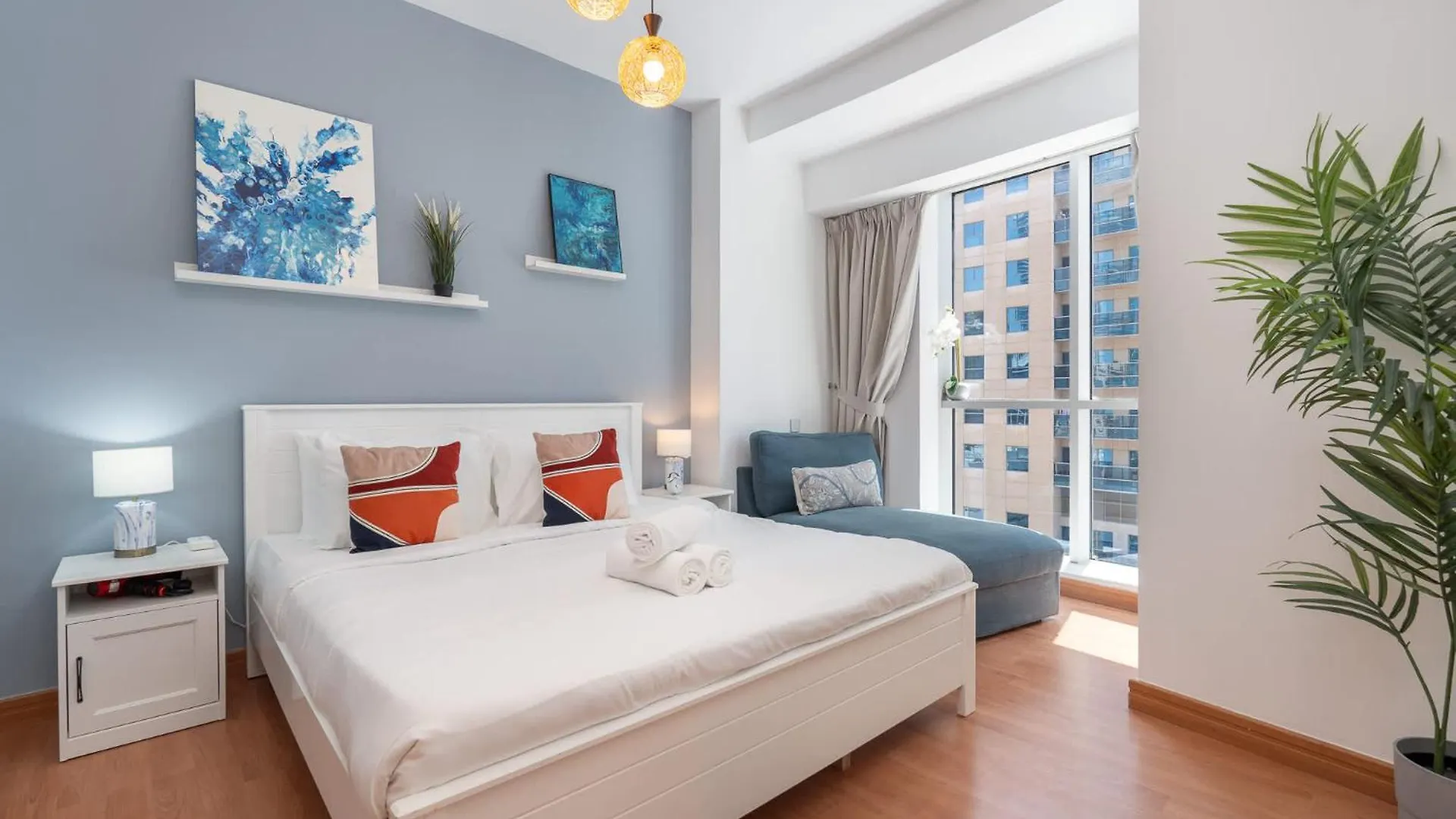Minimalist Airy 3-Bedroom With Cityscape View In Dubai Marina
