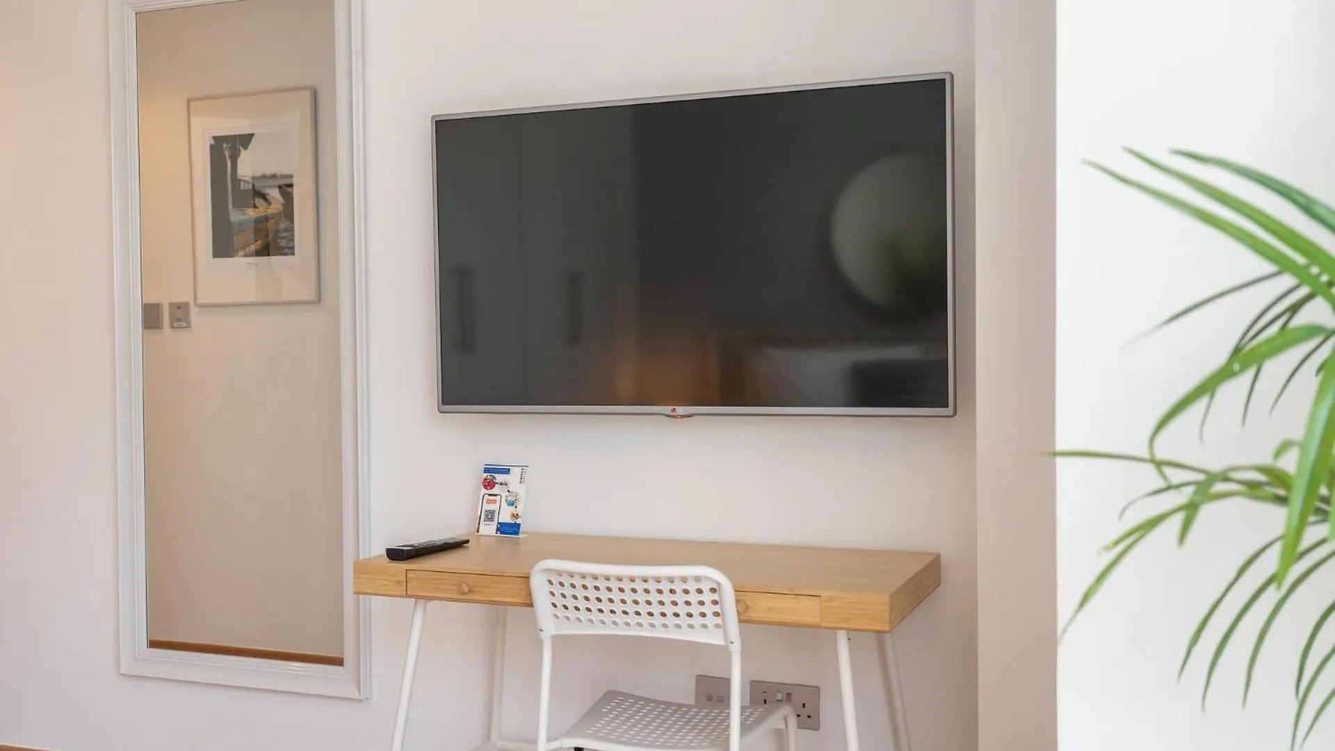 Apartment Minimalist Airy 3-Bedroom With Cityscape View In Dubai Marina