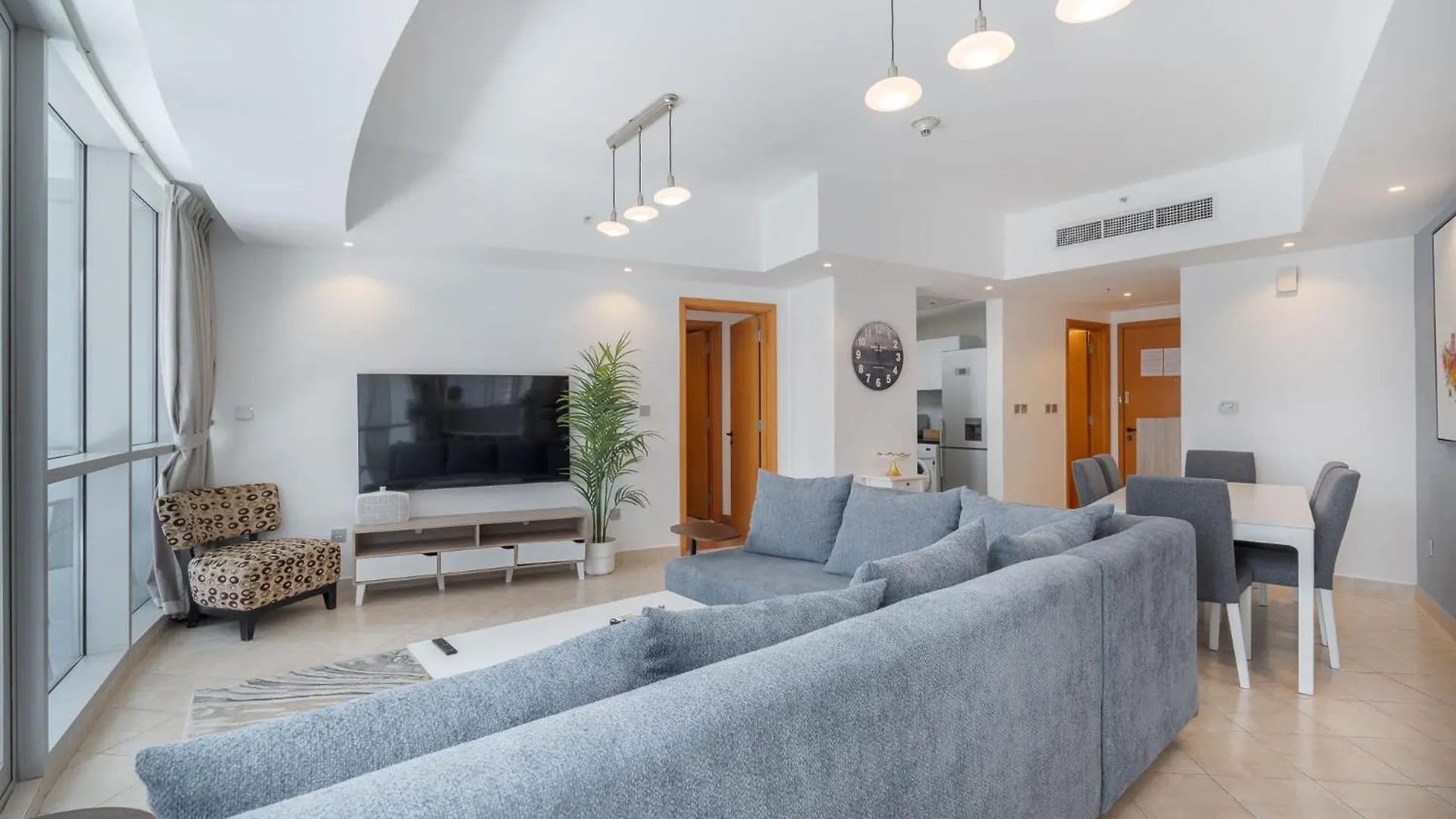 Minimalist Airy 3-Bedroom With Cityscape View In Dubai Marina