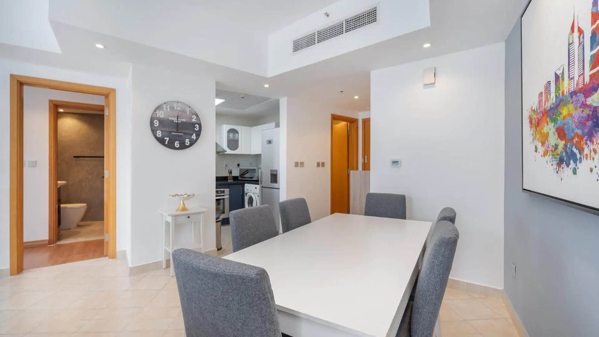 Minimalist Airy 3-Bedroom With Cityscape View In Dubai Marina United Arab Emirates